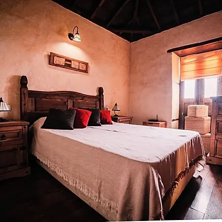 Alojamento de Turismo Selvagem Casa Elena *